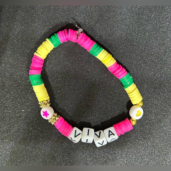 Viva (Trolls) Heishi Bracelet - Picture 4 of 8